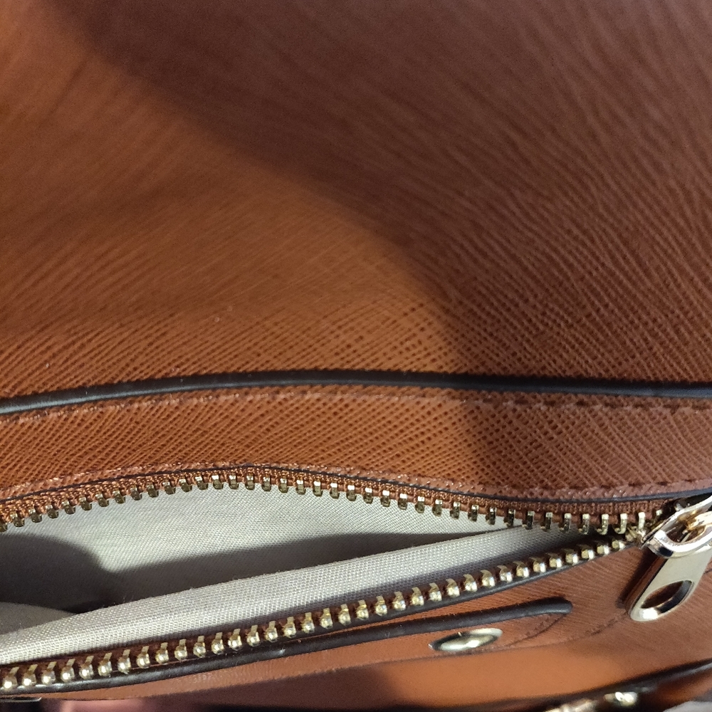 Cute spacious bag - Picture 3 of 9